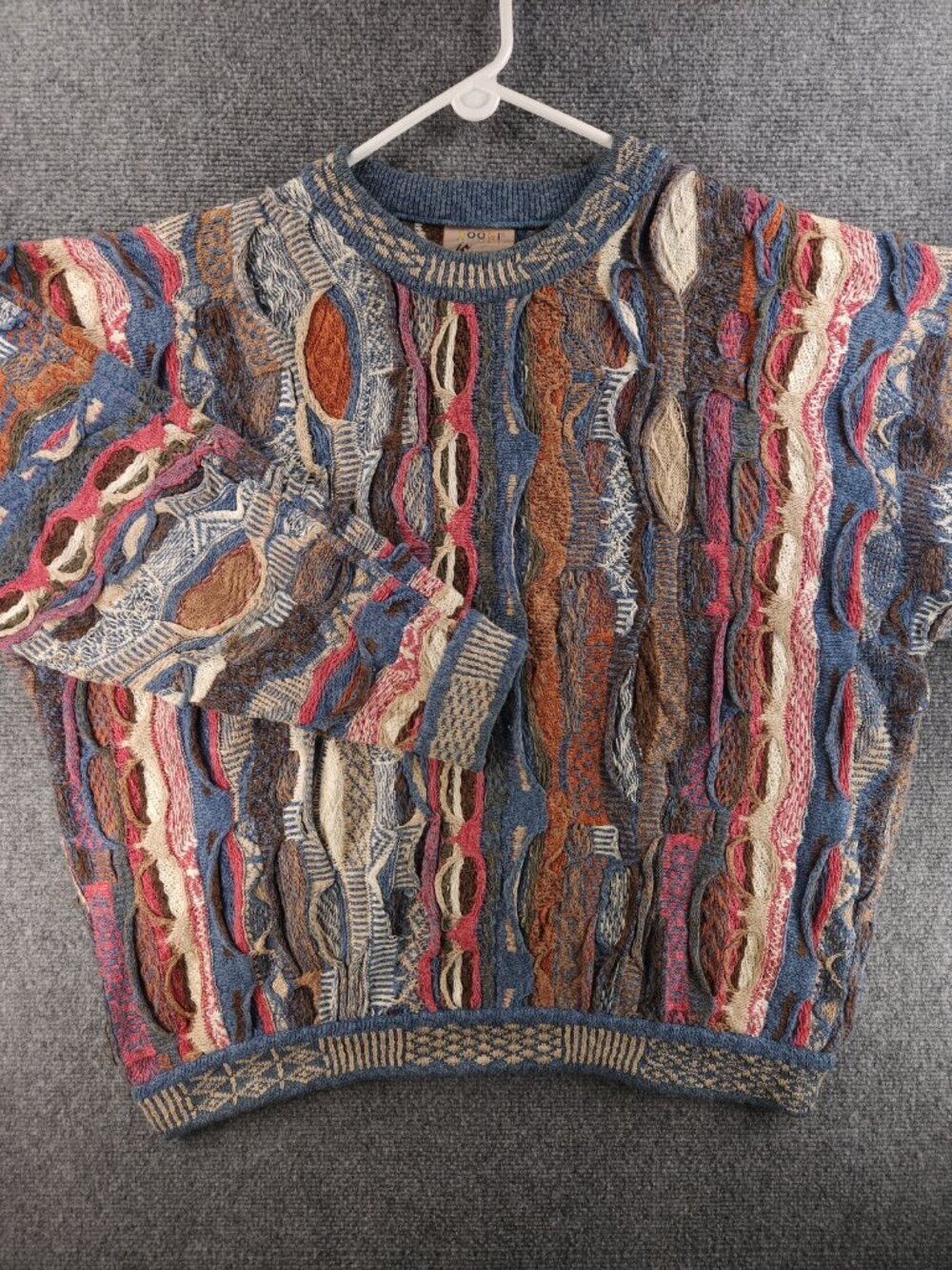 Coogi Australia Classic Medium Crew Neck Mens Linen Cotton Long Sleeve Pullover